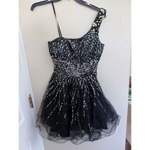 Dave & Johnny Black & Silver Sequin One-Shoulder Tulle Gown -‎ Size 9/10